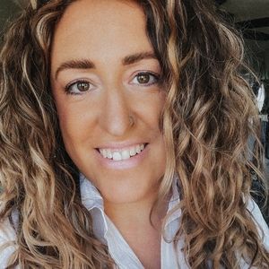 Meet your Posher, Scarlet